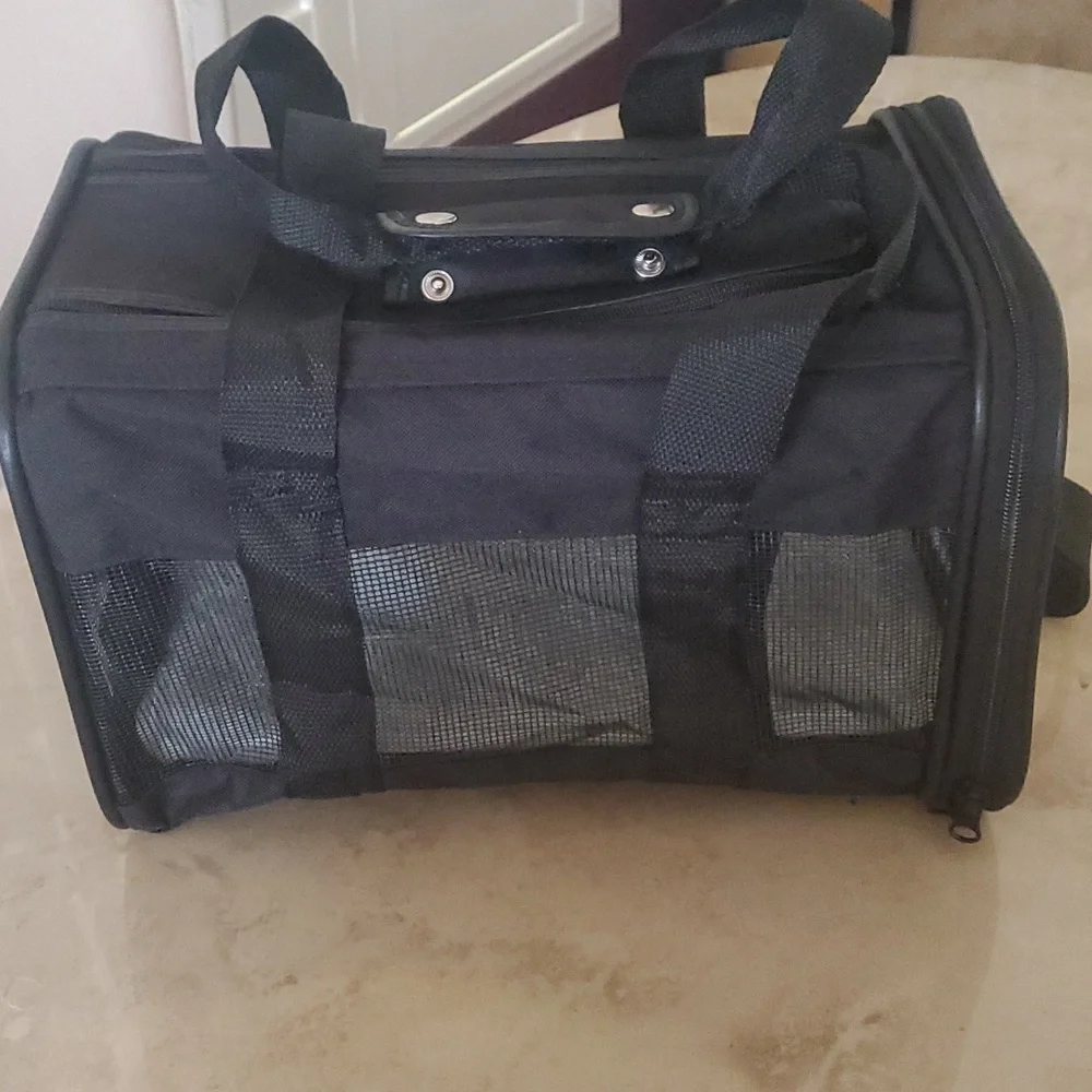 **HOST PICK** Pet Carrier